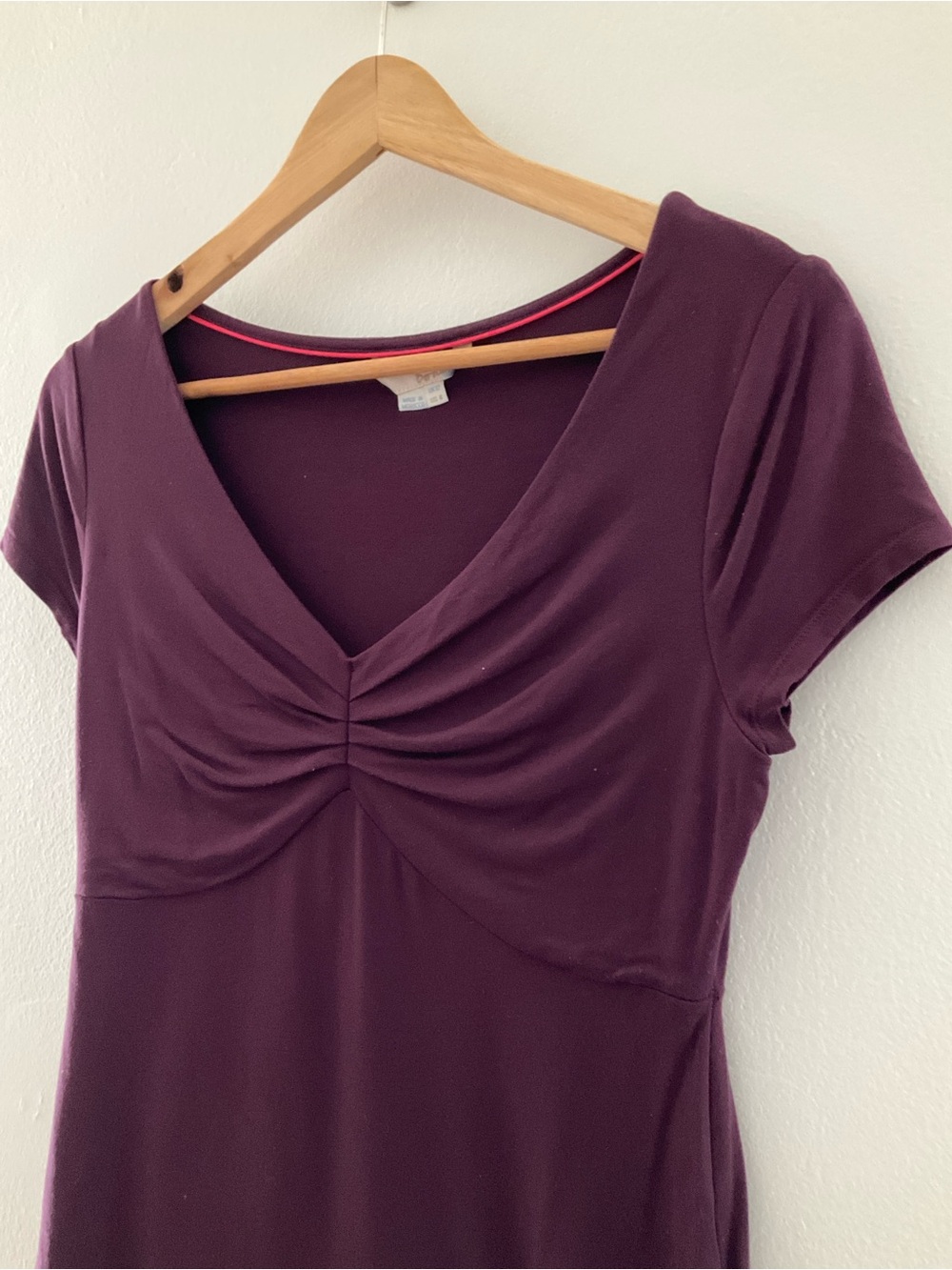 Boden 8 Short-Sleeve Ruched V-Neck Top - Picture 3 of 9